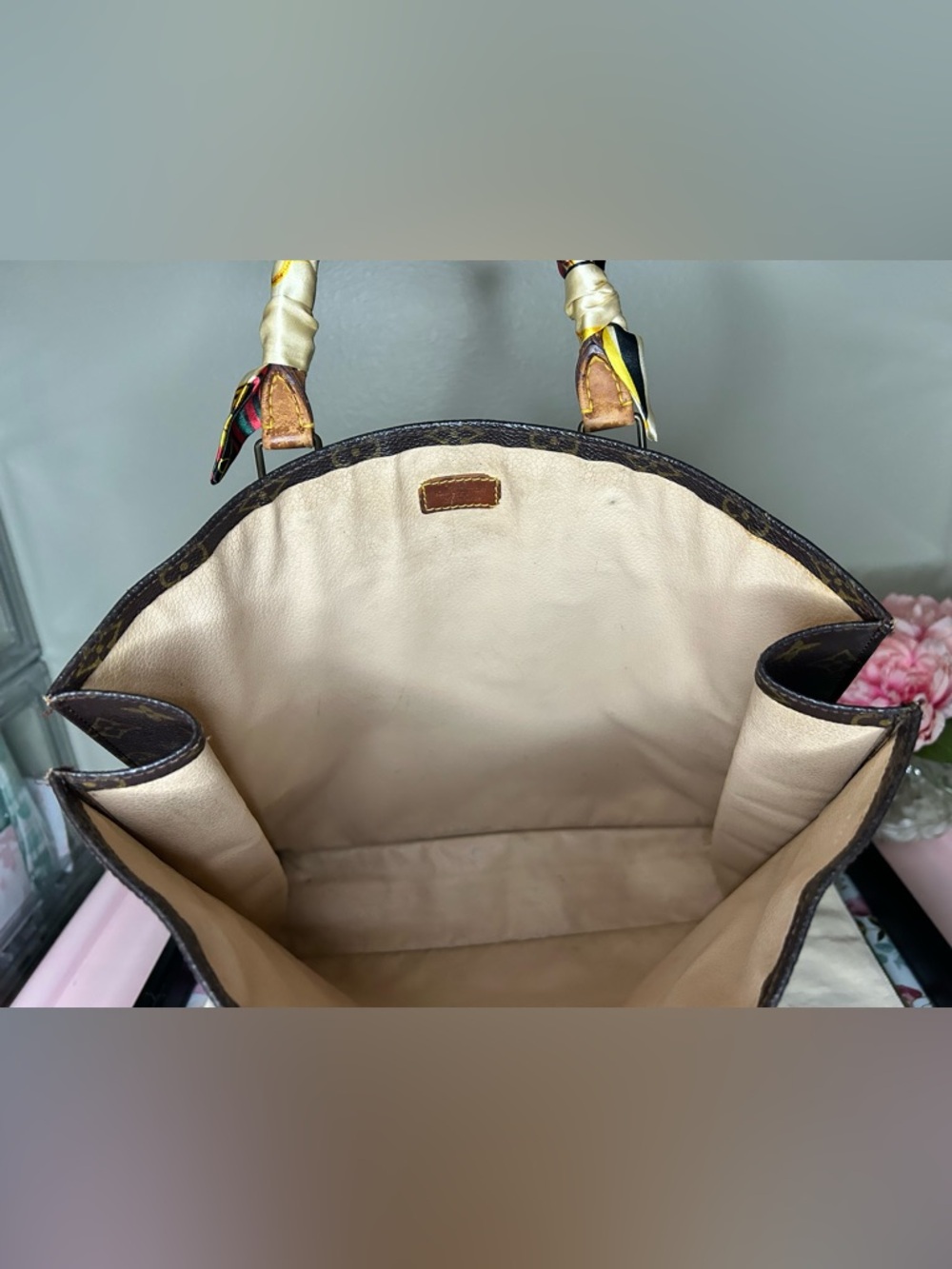 Louis Vuitton Monogram Sac Plat (Vintage Tote - Picture 6 of 10